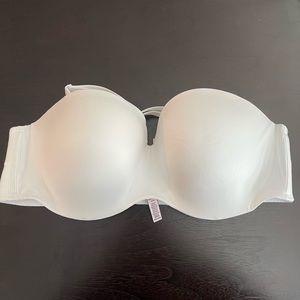 VS Convertible Bra